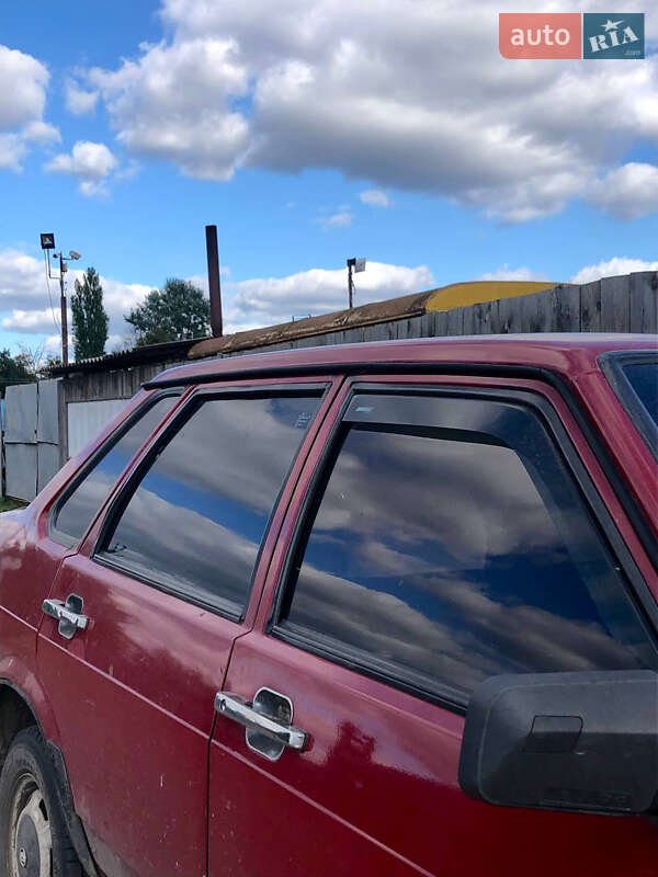 Седан ВАЗ / Lada 21099 1997 в Сумах