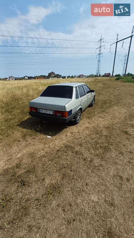 Седан ВАЗ / Lada 21099 2009 в Дніпрі