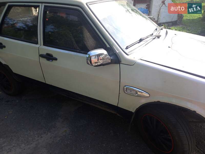 Седан ВАЗ / Lada 21099 1998 в Бердичеве