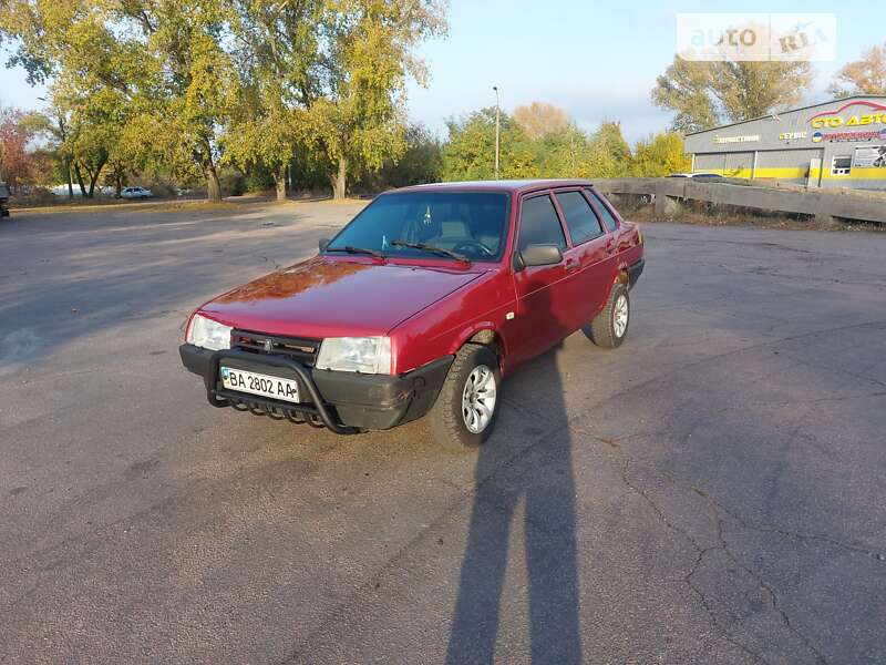 Седан ВАЗ / Lada 21099 1993 в Светловодске