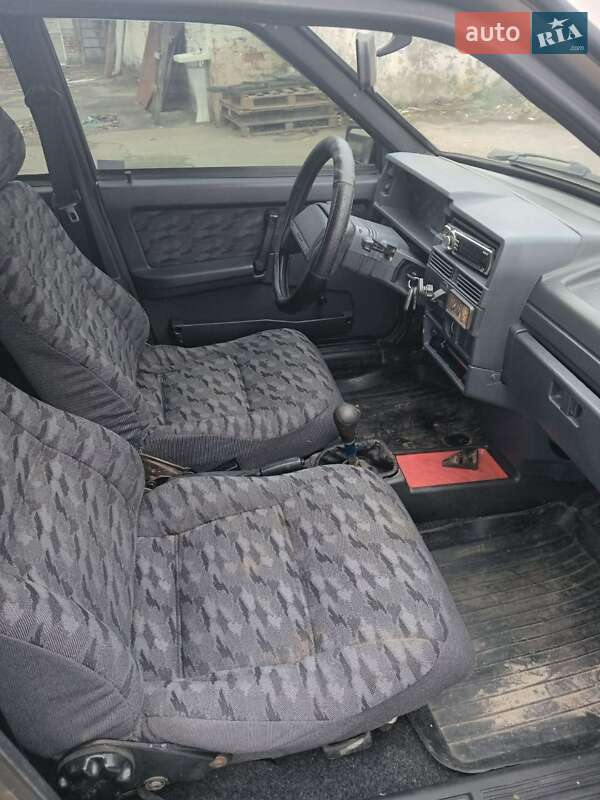 Седан ВАЗ / Lada 21099 2002 в Нікополі