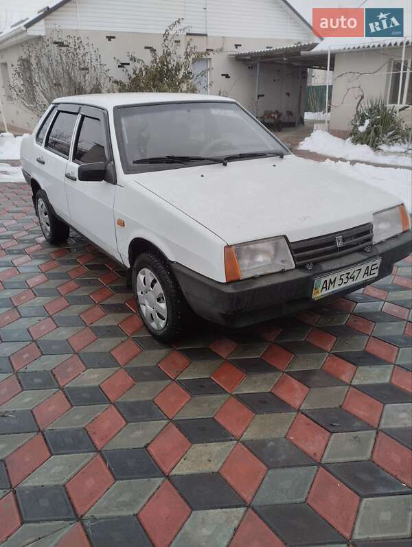 Седан ВАЗ / Lada 21099 2005 в Голованівську
