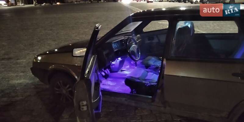 Седан ВАЗ / Lada 21099 1999 в Харькове