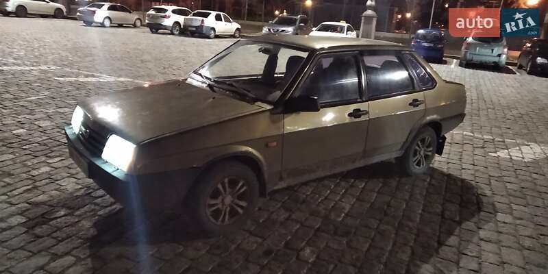 Седан ВАЗ / Lada 21099 1999 в Харькове