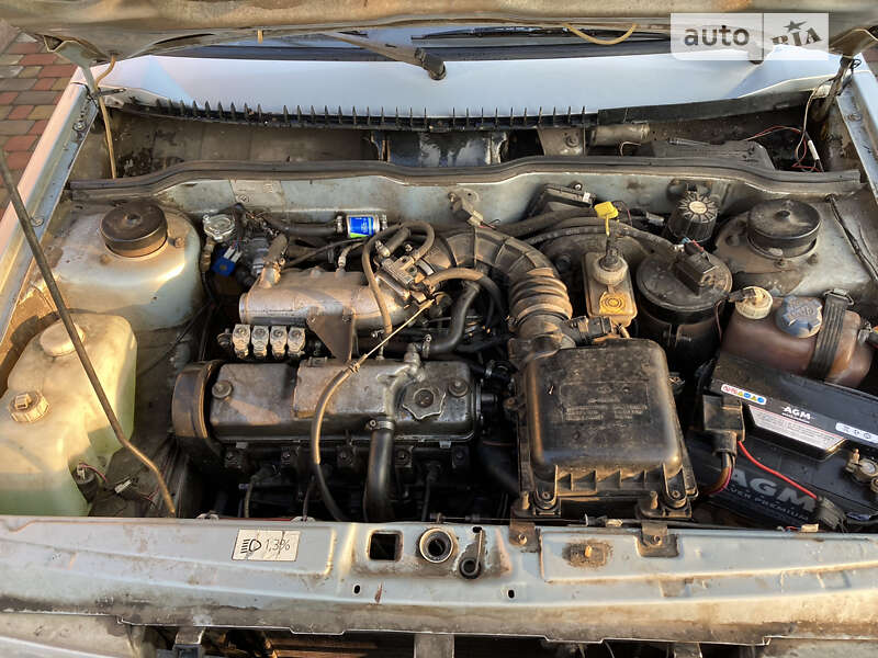 Седан ВАЗ / Lada 21099 2004 в Мироновке