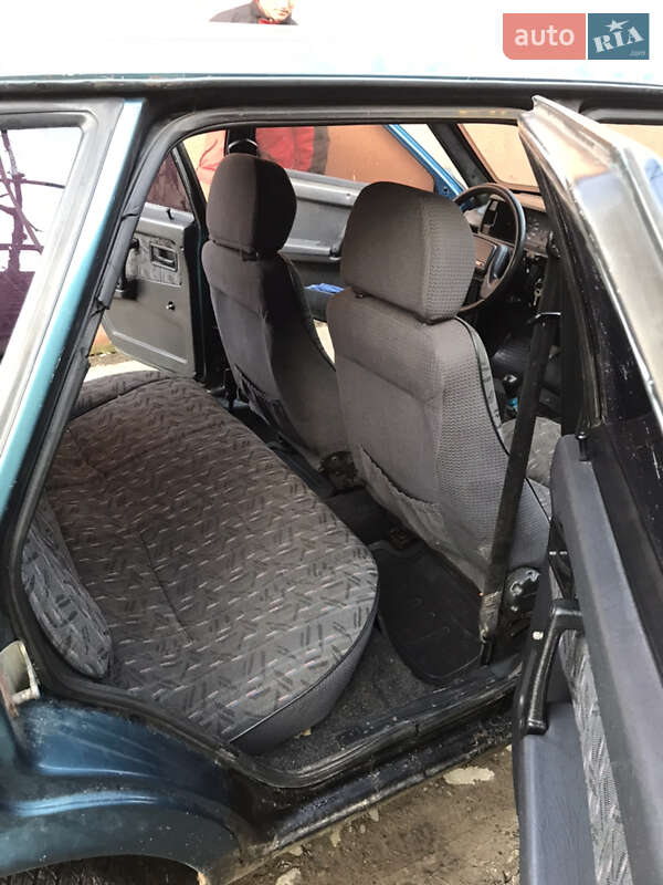 Седан ВАЗ / Lada 21099 2001 в Сваляві