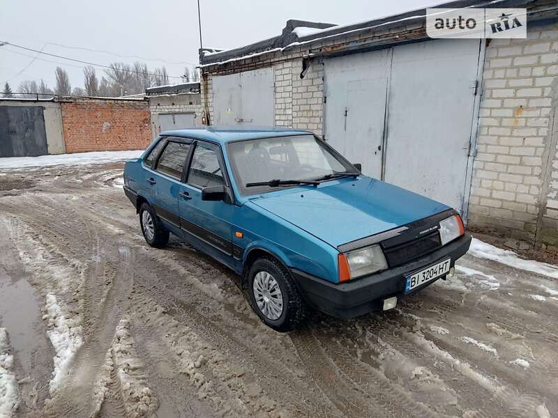 Седан ВАЗ / Lada 21099 1999 в Кременчуге