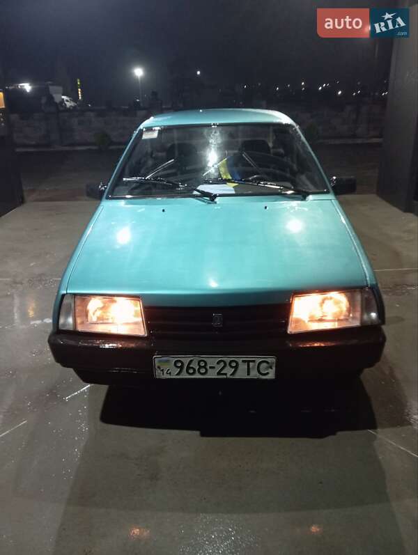 Седан ВАЗ / Lada 21099 2000 в Луцьку