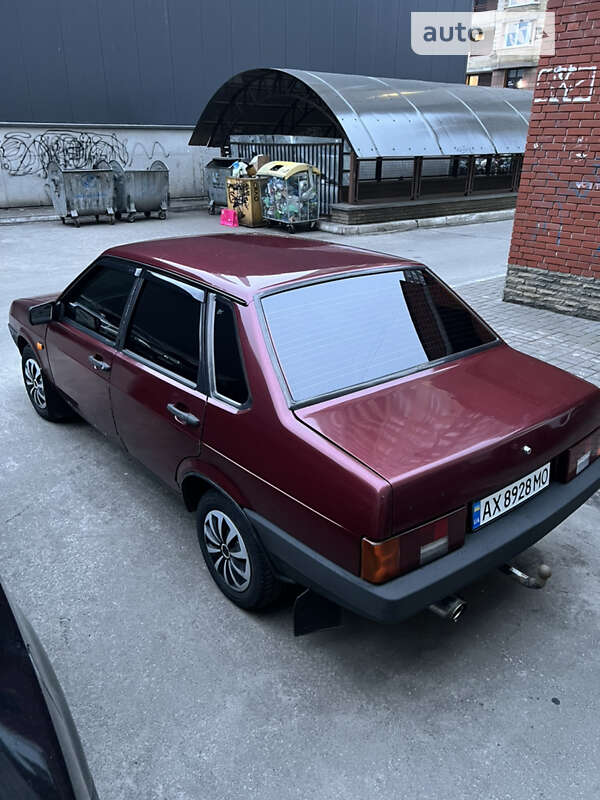 Седан ВАЗ / Lada 21099 1994 в Киеве