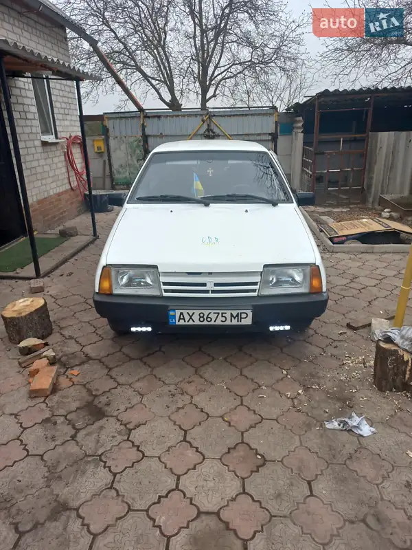 ВАЗ / Lada 21099