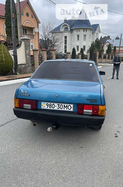 Седан ВАЗ / Lada 21099 1999 в Чернівцях