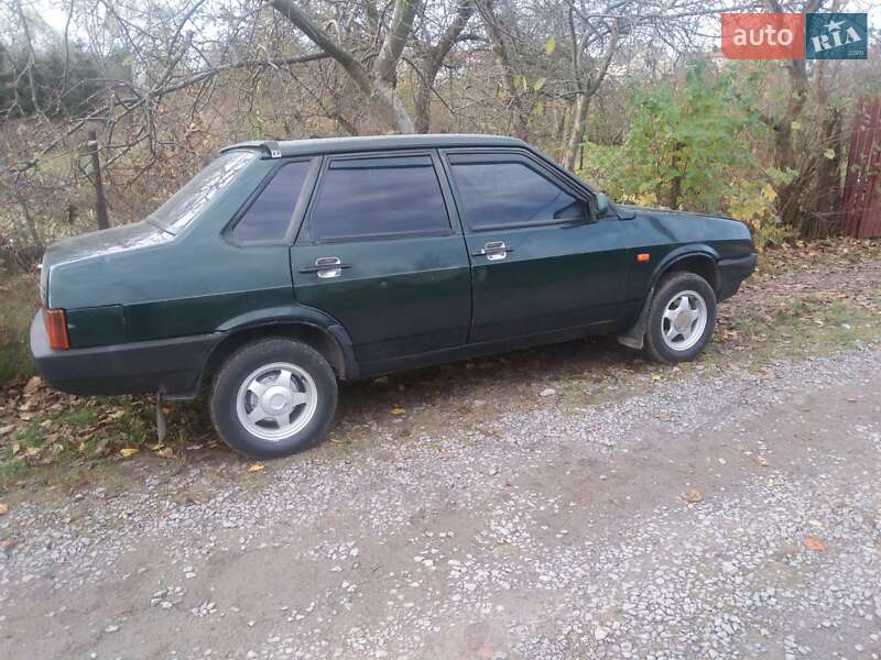 Седан ВАЗ / Lada 21099 2003 в Львове