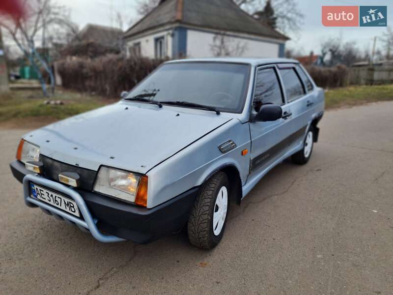 Седан ВАЗ / Lada 21099 2004 в Кривому Розі