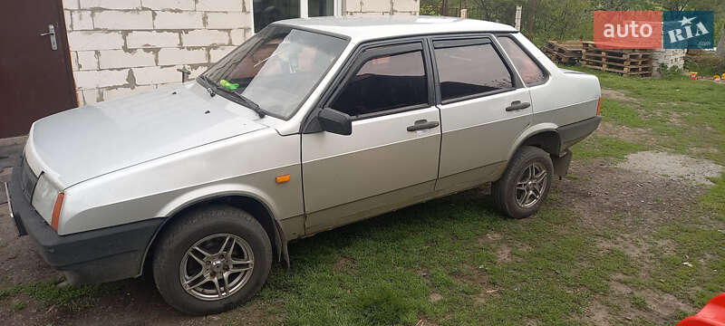 Седан ВАЗ / Lada 21099 2001 в Полтаве