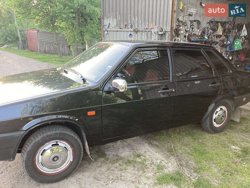 Седан ВАЗ / Lada 21099 2006 в Львове