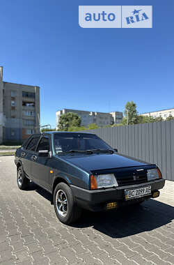 Седан ВАЗ / Lada 21099 2004 в Червонограде