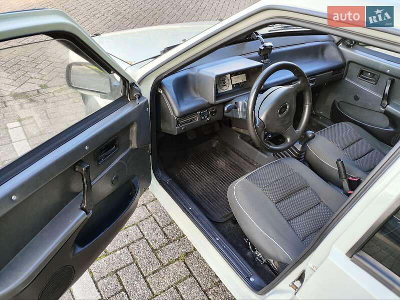 Седан ВАЗ / Lada 21099 1992 в Бородянке фото 4 Седан ВАЗ / Lada 21099 1992 в Бородянке