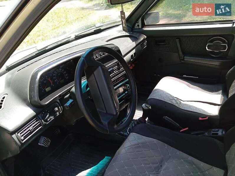 Седан ВАЗ / Lada 21099 2005 в Днепре