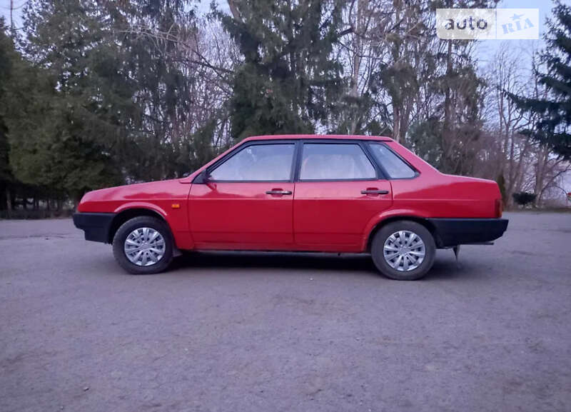 Седан ВАЗ / Lada 21099 1992 в Ужгороде