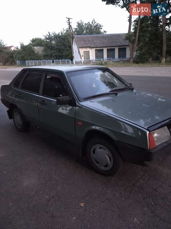 Седан ВАЗ / Lada 21099 2008 в Тараще