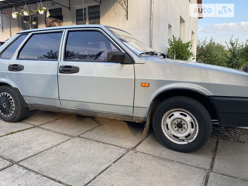 Седан ВАЗ / Lada 21099 2004 в Дрогобыче