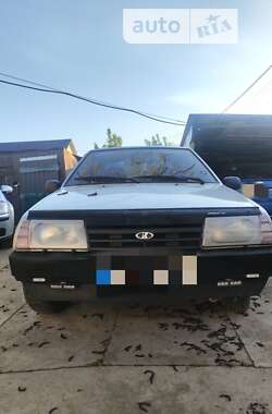 Седан ВАЗ / Lada 21099 2004 в Старых Петровцах