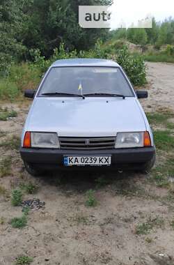 Седан ВАЗ / Lada 21099 2004 в Киеве