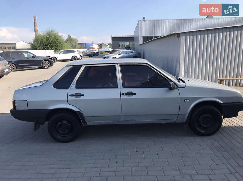 Седан ВАЗ / Lada 21099 2009 в Львове