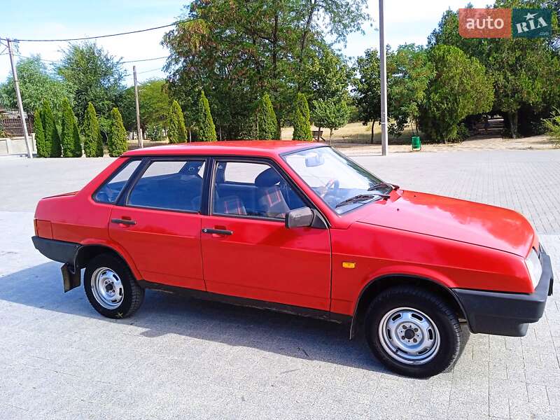 Седан ВАЗ / Lada 21099 1992 в Болграде фото 7 Седан ВАЗ / Lada 21099 1992 в Болграде
