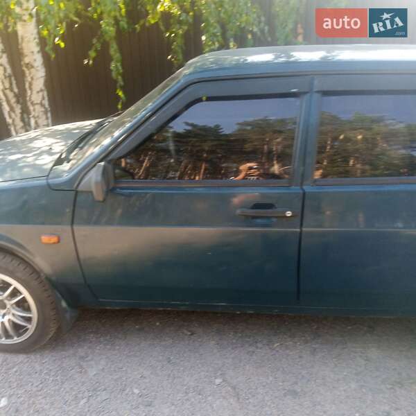 Седан ВАЗ / Lada 21099 2005 в Березному