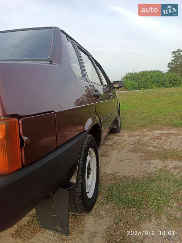 Седан ВАЗ / Lada 21099 1996 в Запорожье