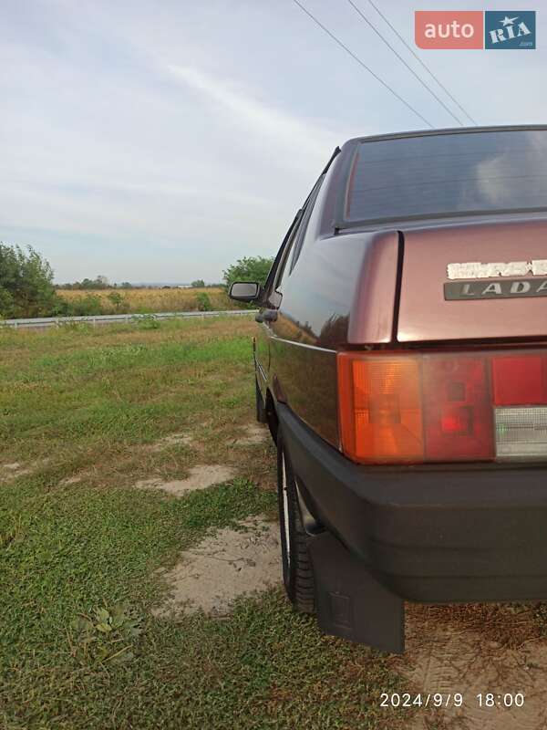Седан ВАЗ / Lada 21099 1996 в Запорожье