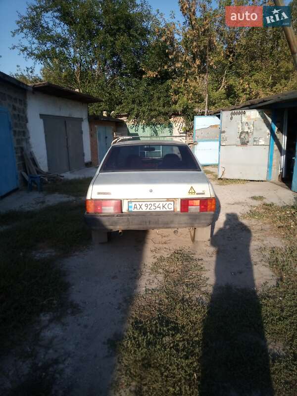 Седан ВАЗ / Lada 21099 2002 в Чугуеве