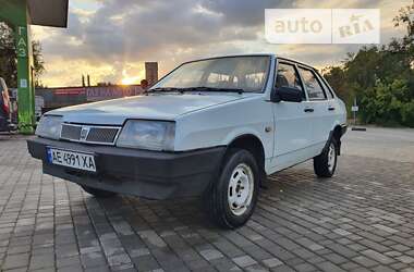 Седан ВАЗ / Lada 21099 1998 в Кривом Роге