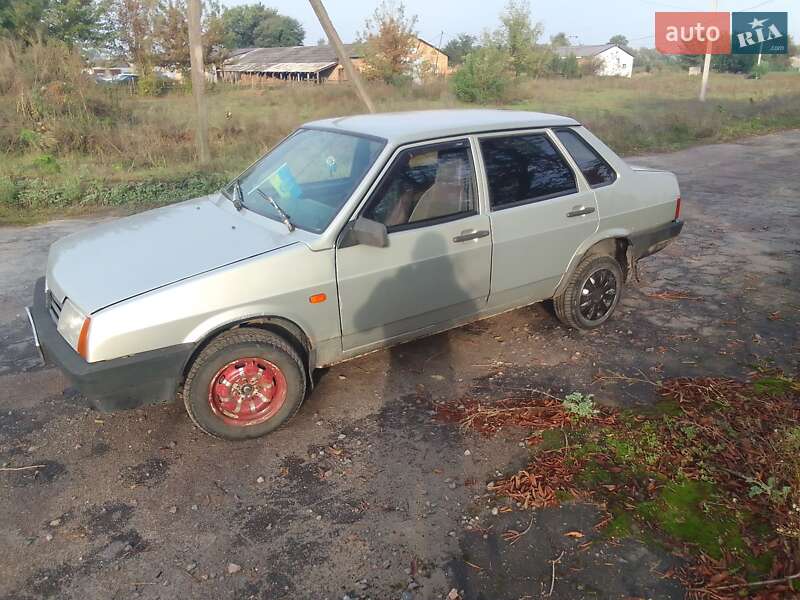 Седан ВАЗ / Lada 21099 2006 в Радивиліві