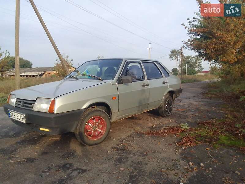 Седан ВАЗ / Lada 21099 2006 в Радивиліві