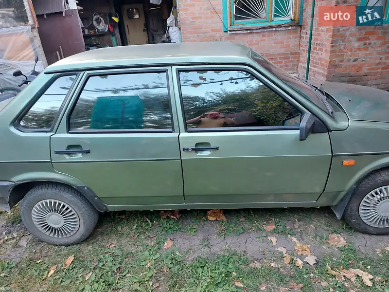 ВАЗ / Lada 21099