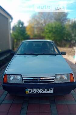 Седан ВАЗ / Lada 21099 2004 в Вороновице