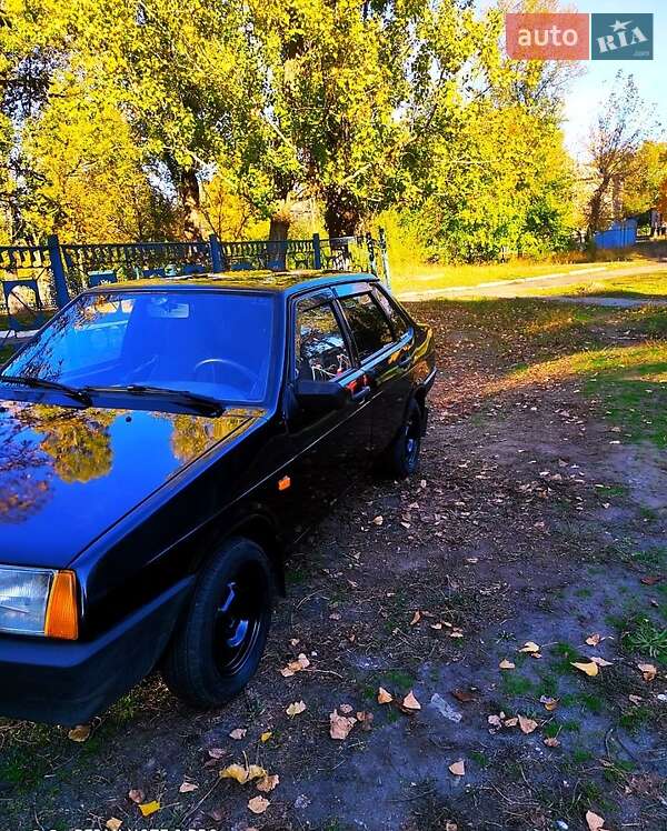 Седан ВАЗ / Lada 21099 2011 в Павлограді