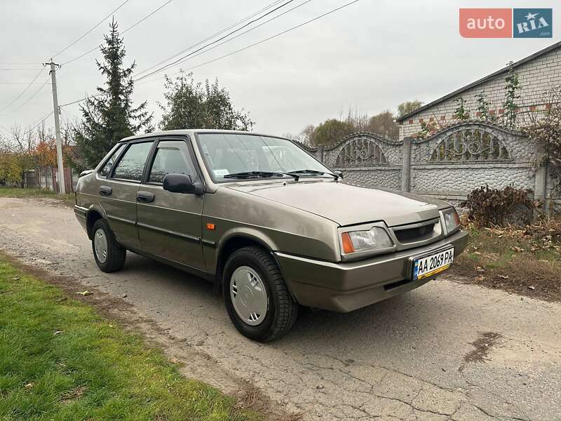 Седан ВАЗ / Lada 21099 2002 в Полтаве