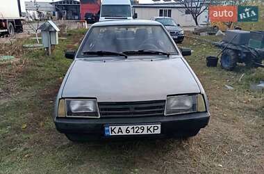 Седан ВАЗ / Lada 21099 1998 в Киеве