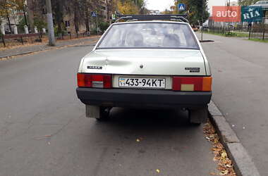 Седан ВАЗ / Lada 21099 2003 в Киеве