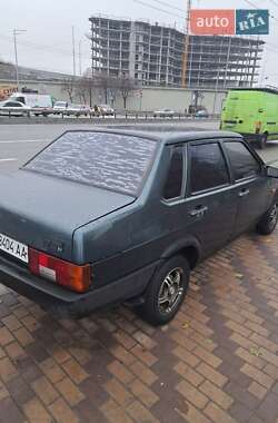 Седан ВАЗ / Lada 21099 2004 в Киеве