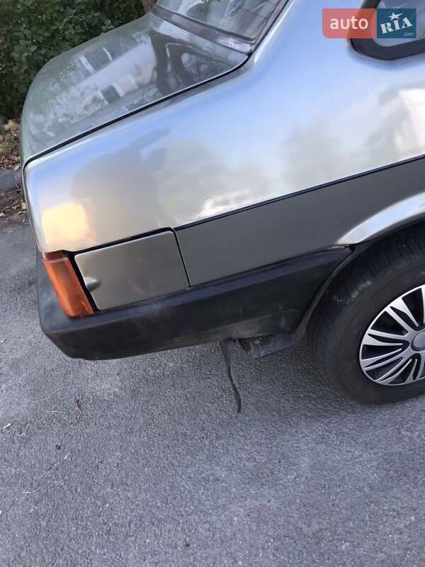 Седан ВАЗ / Lada 21099 2002 в Кам'янському