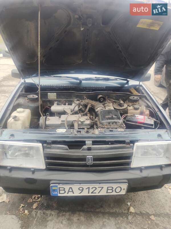 Седан ВАЗ / Lada 21099 2005 в Кривом Роге