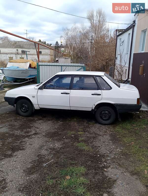 Седан ВАЗ / Lada 21099 1996 в Ржищеві