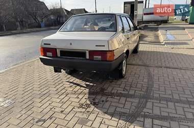 Седан ВАЗ / Lada 21099 2011 в Николаеве