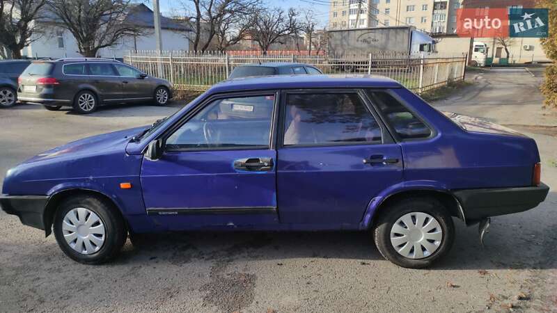 Седан ВАЗ / Lada 21099 2003 в Луцьку