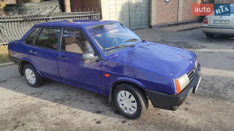 Седан ВАЗ / Lada 21099 2003 в Луцьку