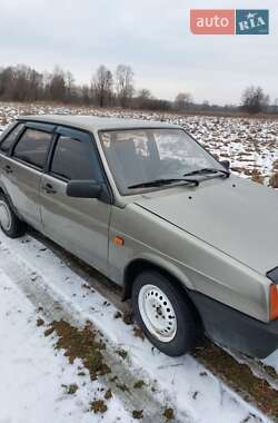 Седан ВАЗ / Lada 21099 2001 в Іванкові